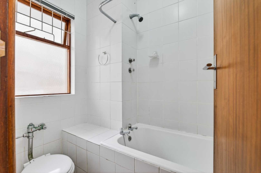 0 Bedroom Property for Sale in Sea Point Western Cape